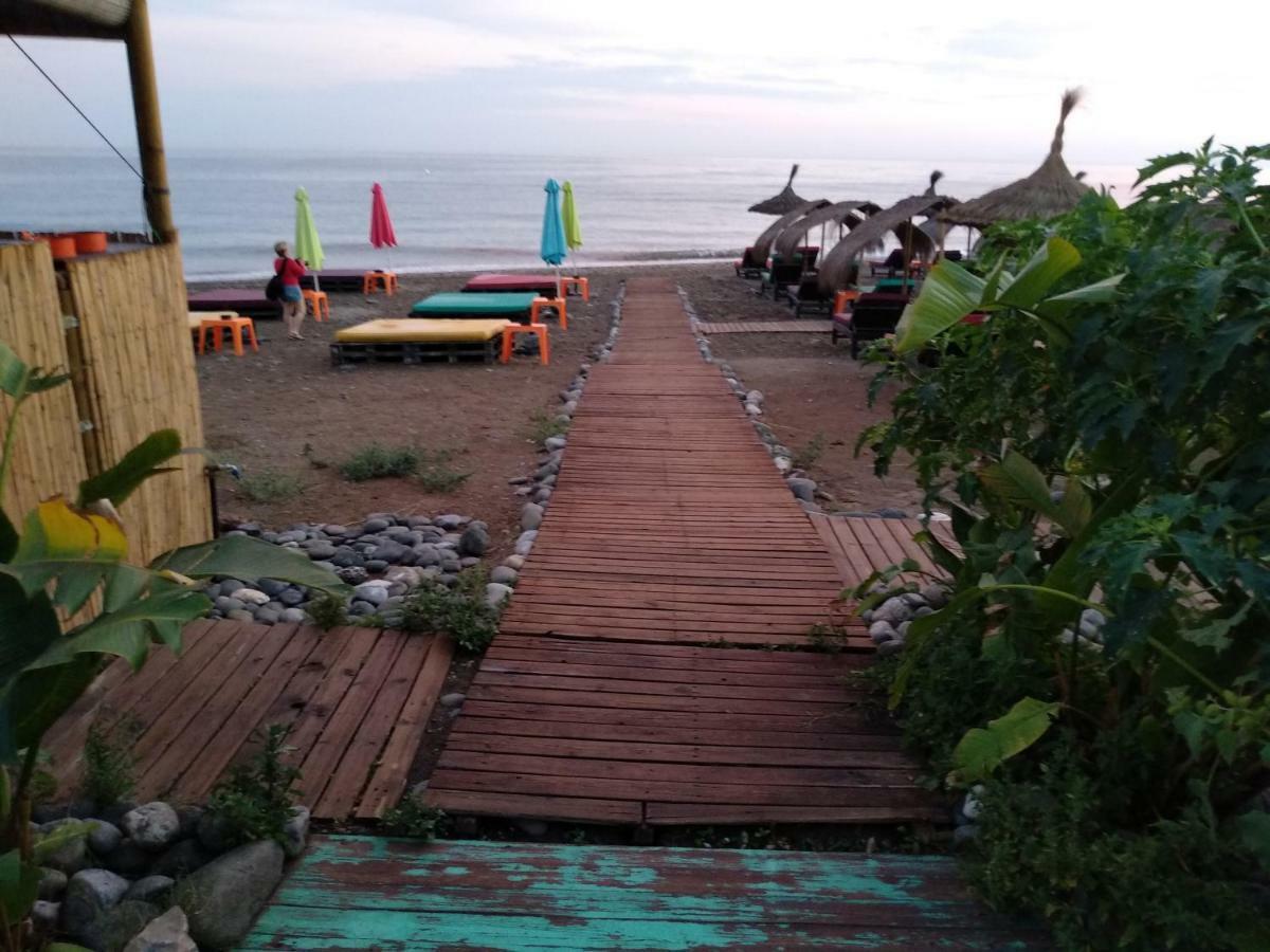 Апартаменты Casa Cachita-En 1ª Linea De Playa Эстепона Экстерьер фото